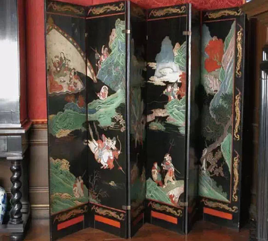 古典風(fēng)格的屏風(fēng)